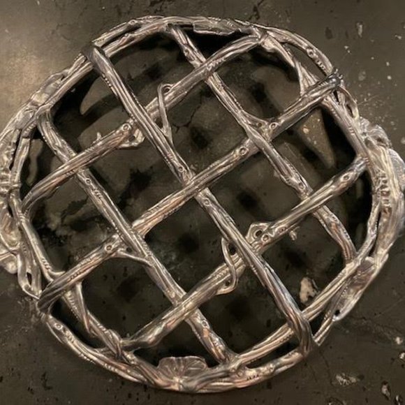 Beautiful CB Taub 2001 Vtge Grapes & Vines Footed Tray, Dish Holder, Fruit Bowl - Picture 3 of 5